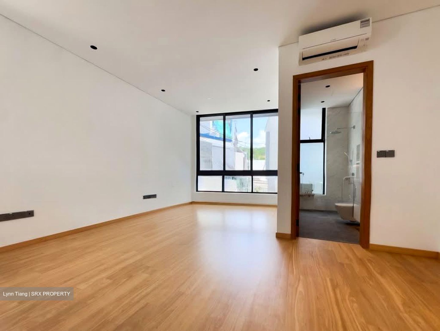 Elizabeth Drive (D23), Terrace #555702761